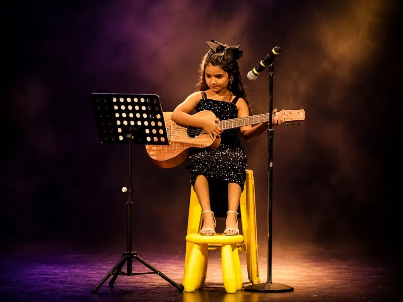 Guitar, Piano and Violin lessons at Spotlight Academy in Spring and The Woodlands TX